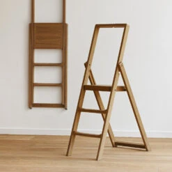 Design House Stockholm Step Ladder -Craghoppers shop image2 2660 8400 StepStepladder Function