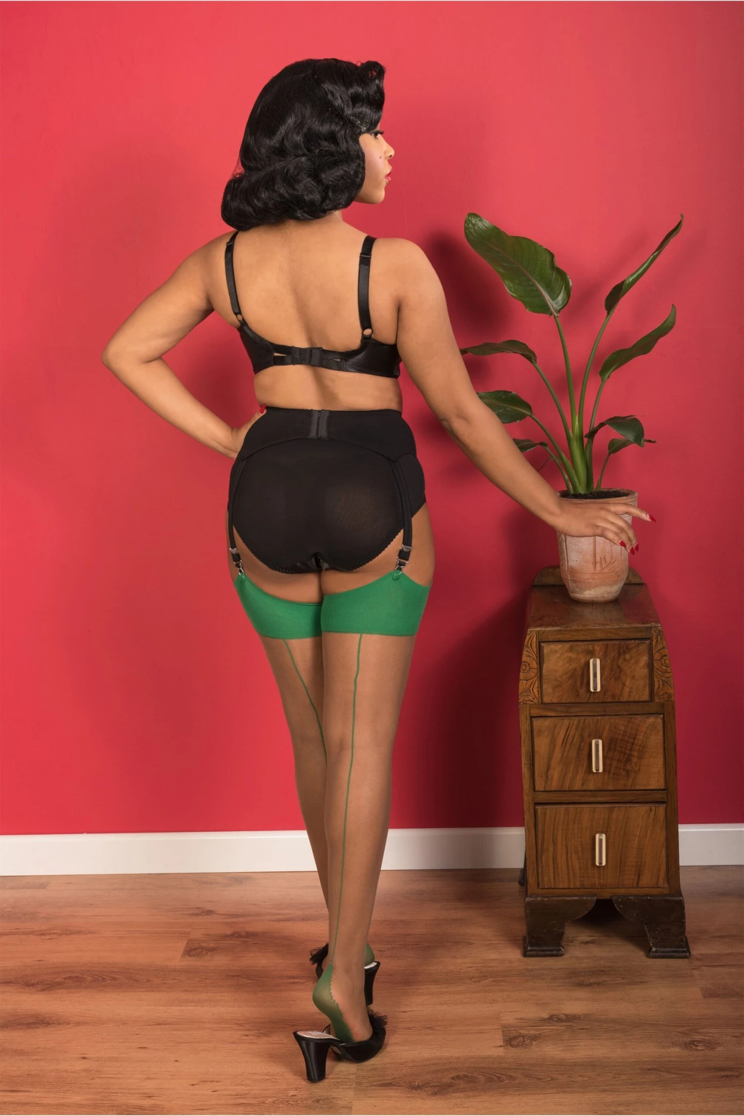 Seamed Stockings Nutmeg/Green Glamour H2055 3 Seamed Stockings Nutmeg/Green Glamour H2055